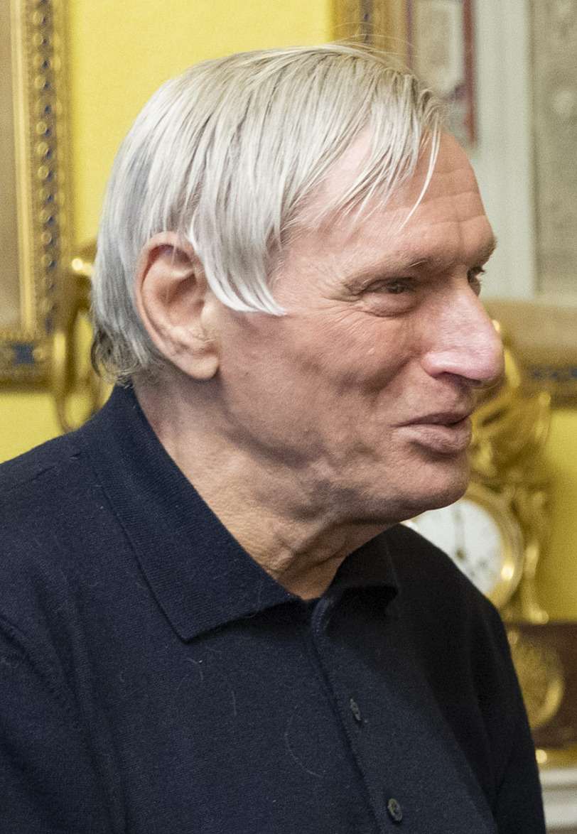 Ritratto di Don Luigi Ciotti nel 2023